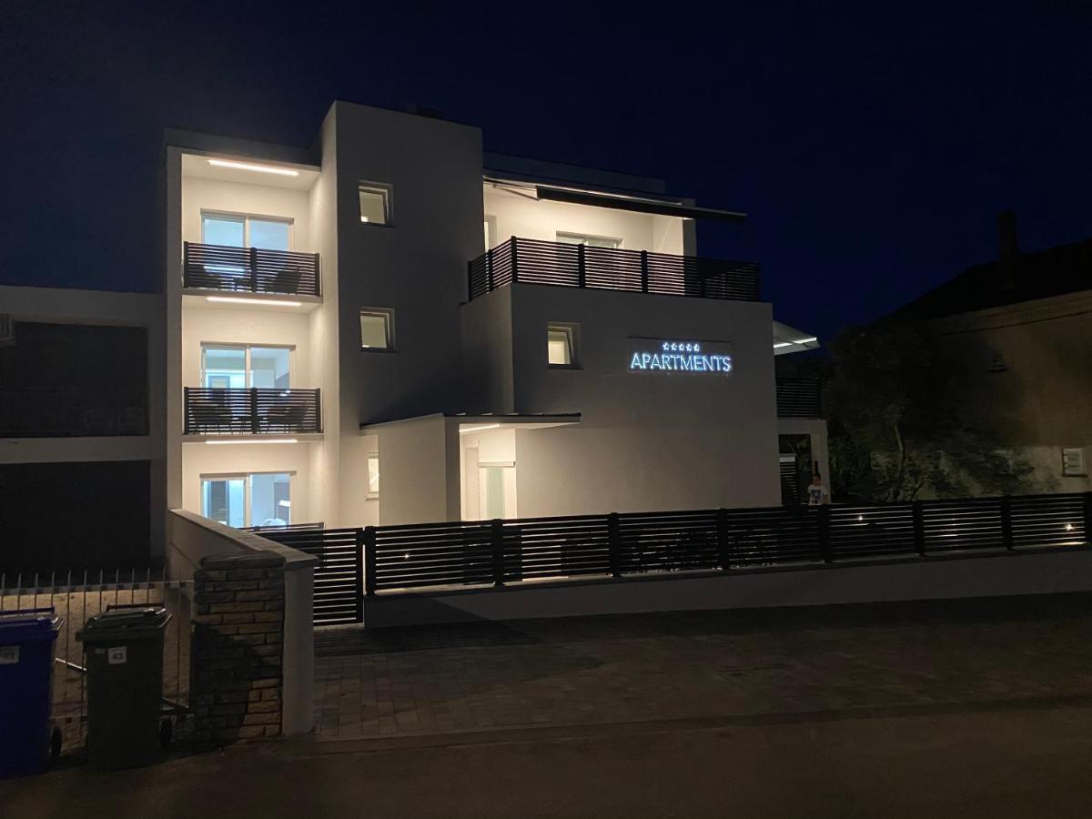 Apartmani Kumenat Biograd Na Moru Eksteriør billede