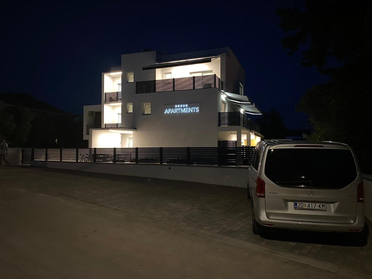 Apartmani Kumenat Biograd Na Moru Eksteriør billede
