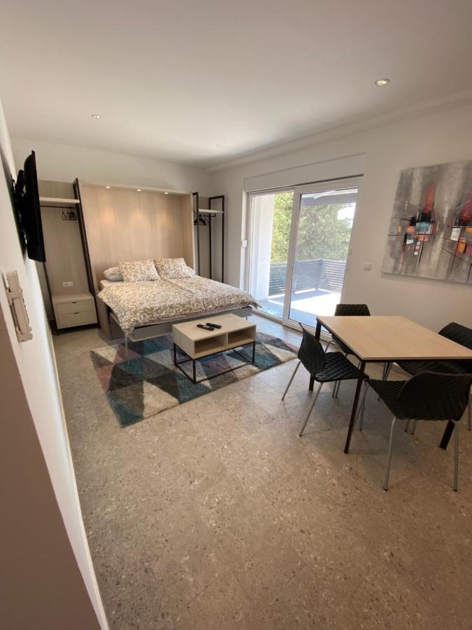 Apartmani Kumenat Biograd Na Moru Eksteriør billede