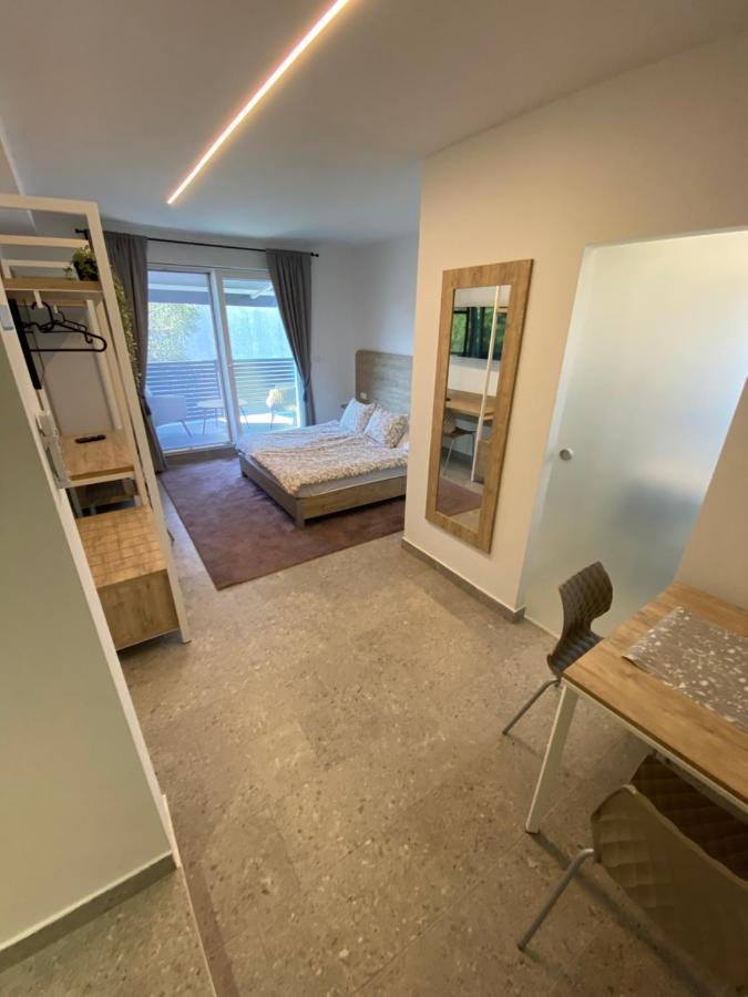 Apartmani Kumenat Biograd Na Moru Eksteriør billede
