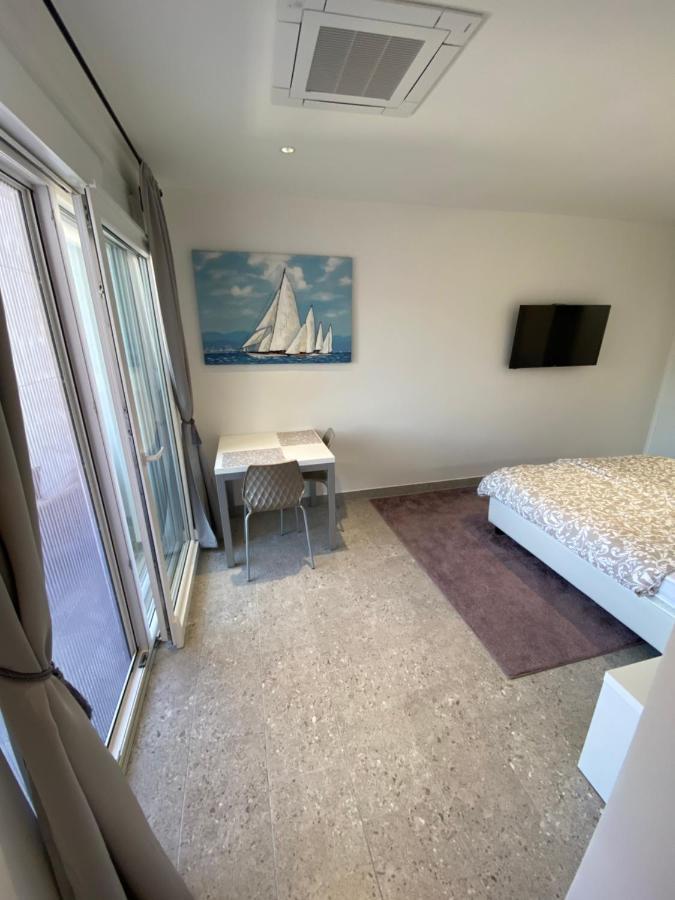Apartmani Kumenat Biograd Na Moru Eksteriør billede